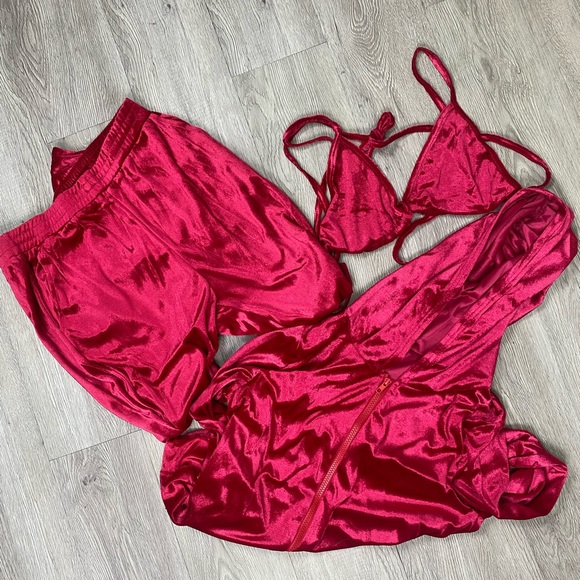 3pc Velvet Set - Picture 2 of 2